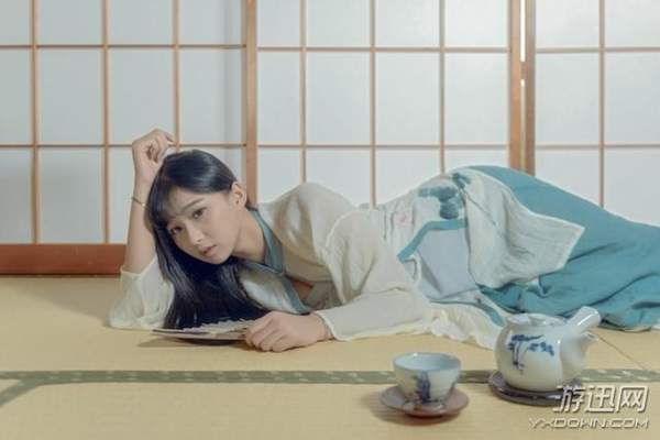 LOL主播若风又分手了 成为“单身狗”才能重新崛起？