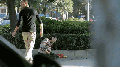 最新一期内涵爆笑动图 有的时候,虐狗根本不分年龄