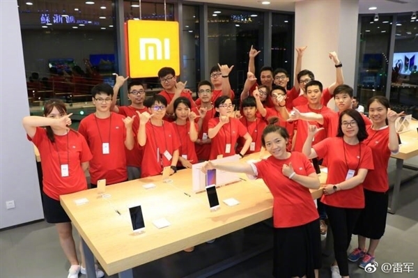 小米之家已达137家!雷军:不是在开店就是在开
