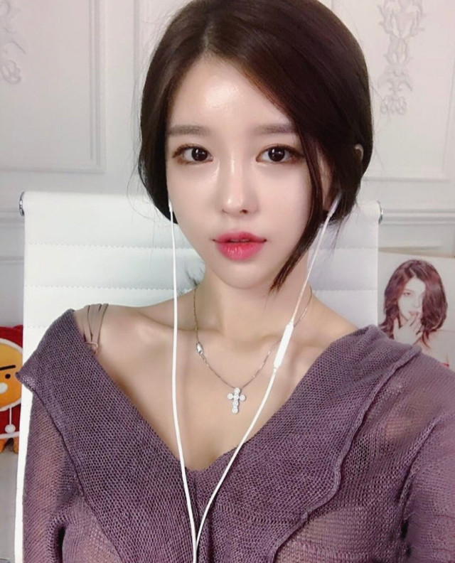 曝尹素婉将签约斗鱼!一姐又要换人了|尹素婉|斗