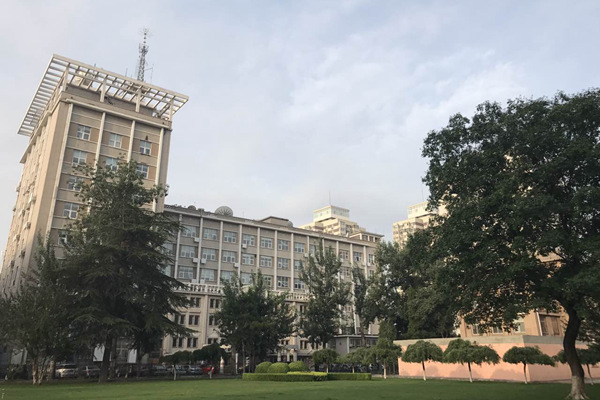 今晨，北京天空略显阴沉。