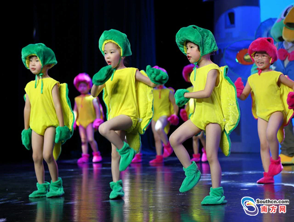 这场大型人偶剧让留守儿童感受爱与陪伴 金句