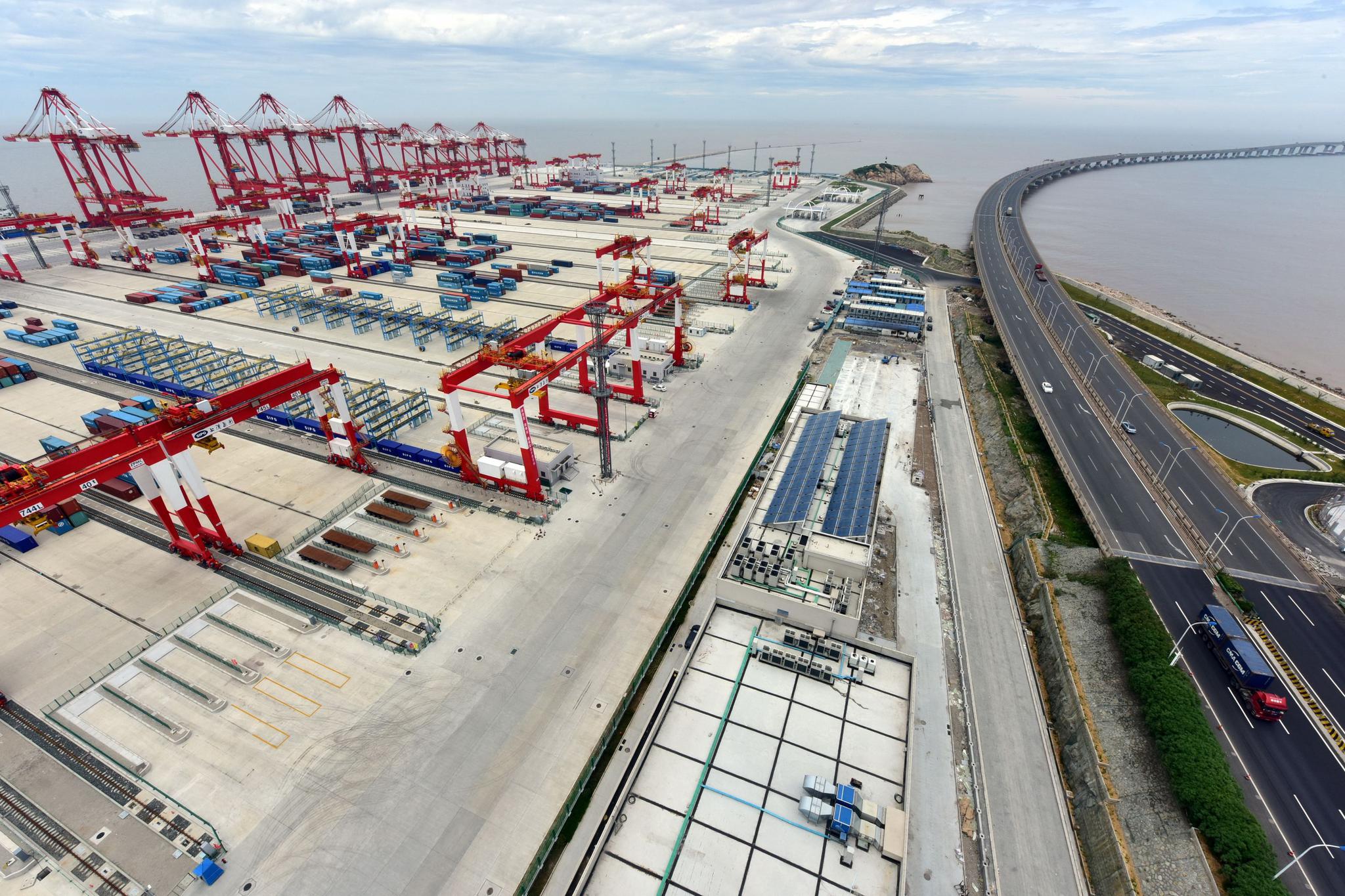 通部:上半年7个主要集装箱铁水联运港口业务量