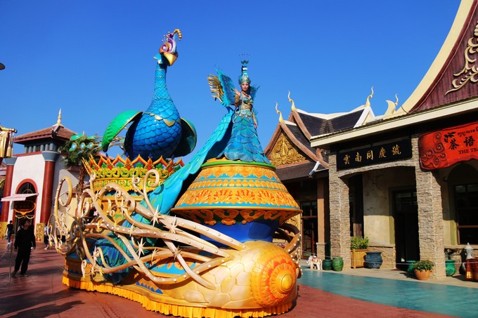 斥资632亿 融创收购万达13个文化旅游城和76