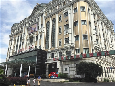 　7月7日，位于上海市延安西路3162号的金钱豹大酒店。新京报记者 陈鹏