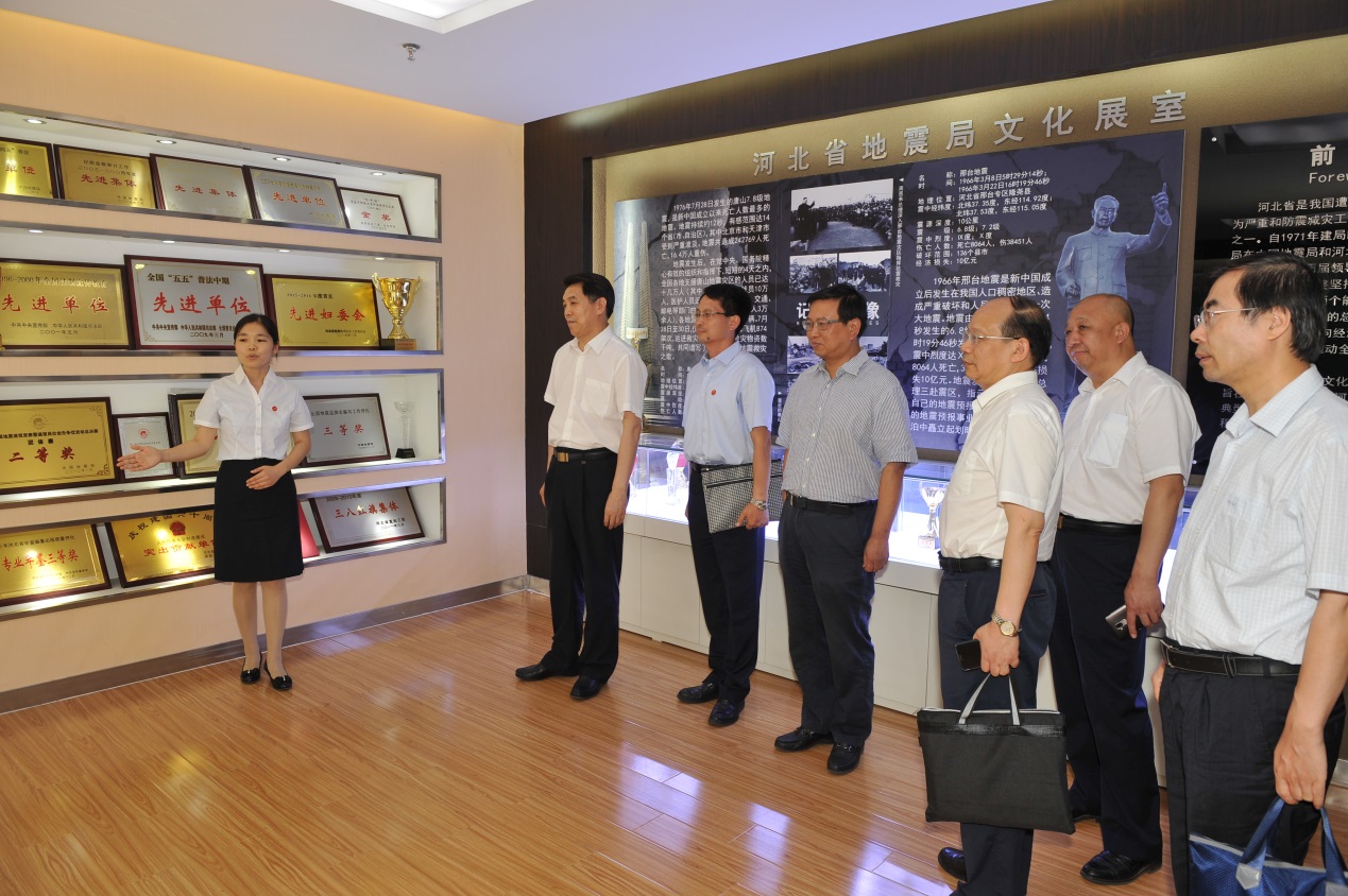 中国地震局局长郑国光到河北省地震局检查指导