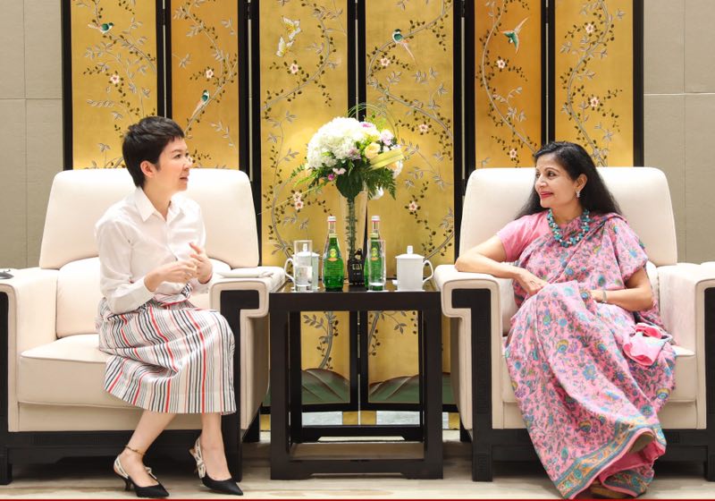 阿里巴巴戴珊对话联合国助理秘书长:帮中国农产品“走出去”|戴珊|农产品|联合国_新浪财经_新浪网