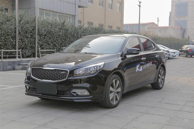 2017款起亚K4限时促销 全系优惠2.8万元
