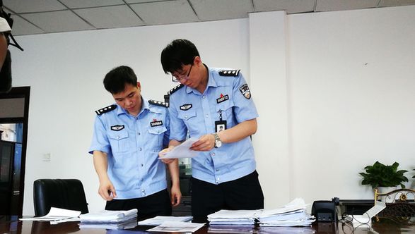 冒充银联工作人员推销大额信用卡 600人被骗2