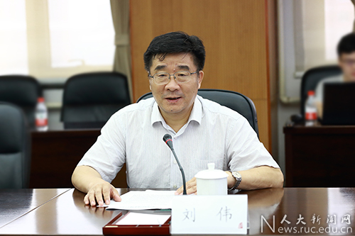 中国人民大学与宜宾市人民政府签署战略合作协