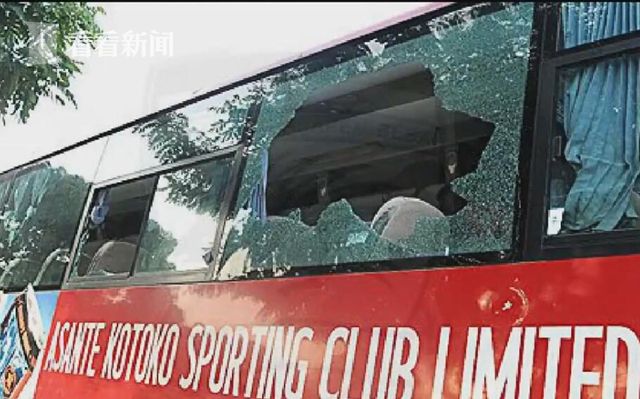 加纳：足球俱乐部大巴遭遇车祸 1死3重伤