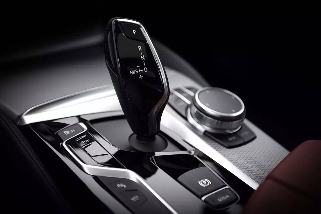 赶紧卖掉老5系!换成小7系实在是不贵!