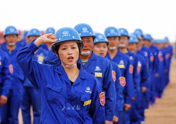 京新高速今日全线通车,系世界上穿越沙漠最长