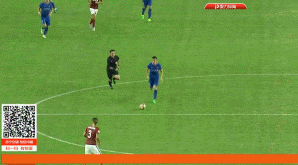 第24分钟,陈雷右路传中,卡尔德克门前鱼跃头球攻门,杨程两连扑将球