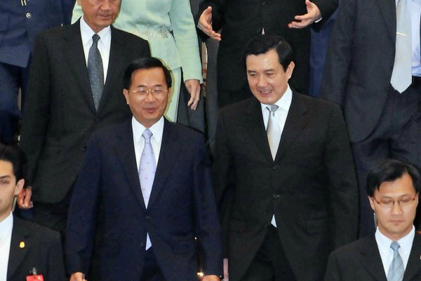  前台湾地区领导人陈水扁（左）、马英九（右）（图片来源：台媒资料图）