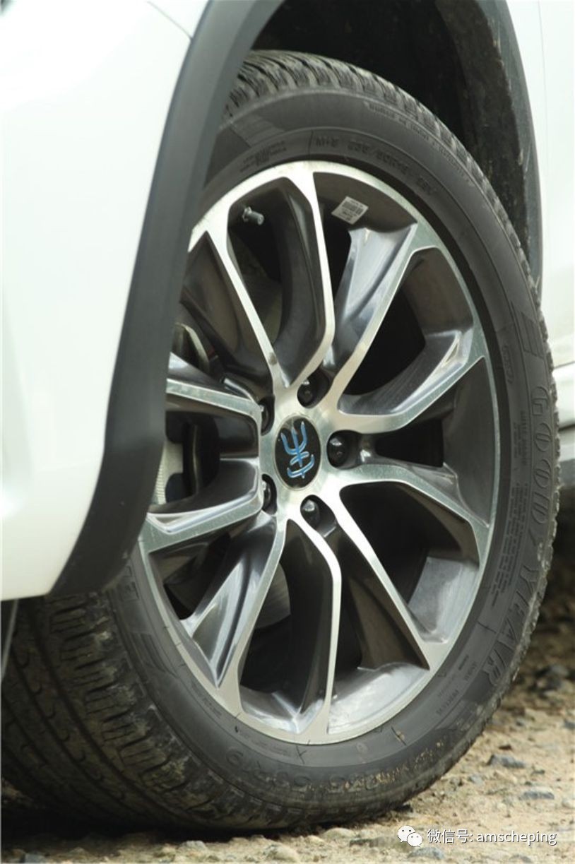 它的出现,让荣威eRX5难以立足!