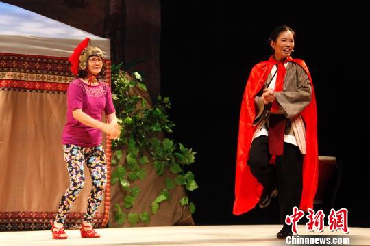 香港艺术团体在多伦多上演中西结合踢踏舞剧|