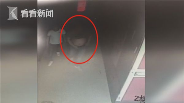 视频|女孩过20岁生日 遭邻桌陌生醉酒男子强吻