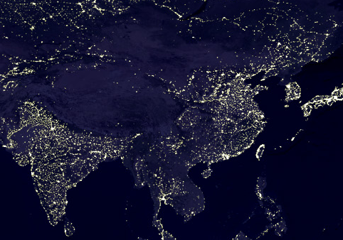 夜间卫星图看发达程度 为何印度比中国亮灯面积大？