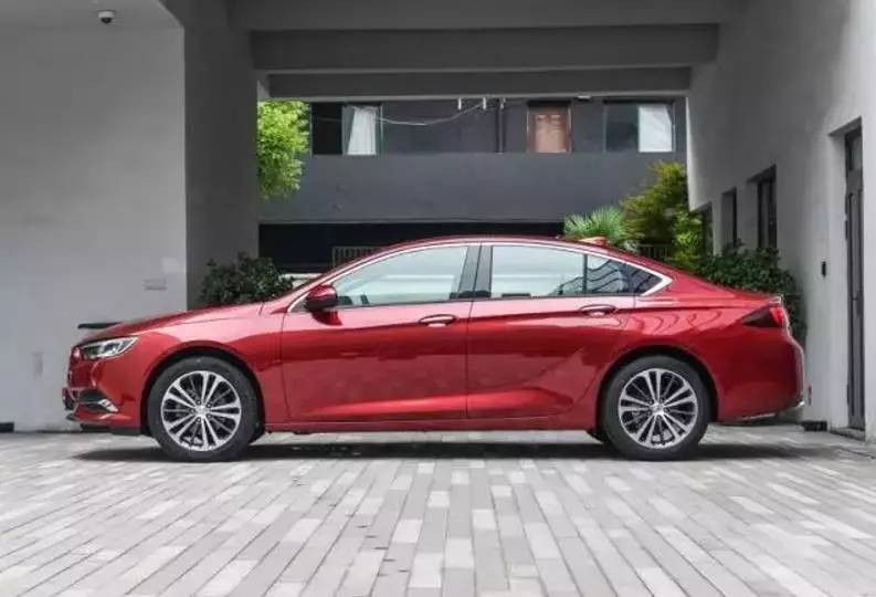 剑指中高级车市MVP,最强君威降临王者峡谷