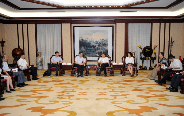 中国建设银行四川省分行党委书记、行长杨丰来