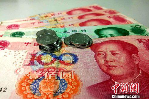 不得向供应商索要或者接受其给予的赠品、回扣。（资料图）中新网记者 李金磊 摄