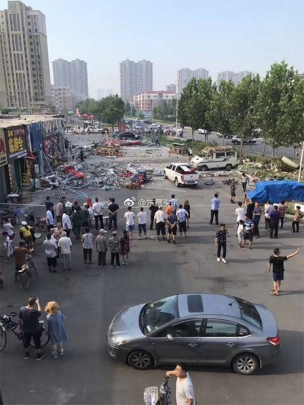 山东东营一餐馆发生疑似液化气罐爆炸,4人重伤