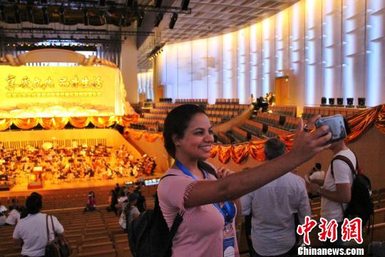 拉美西语国家新闻官与记者访山东 感受齐鲁文