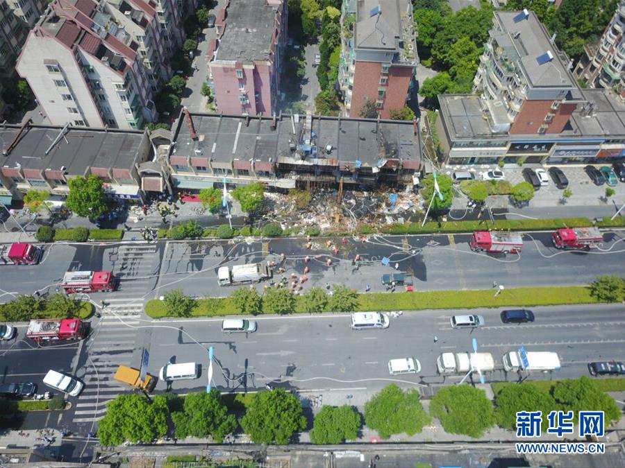 7月21日拍摄的杭州市西湖区店铺爆燃事故现场。新华社发（克青 摄）