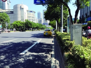 南京网约车新政首日 查扣15辆违规车|网约车|快