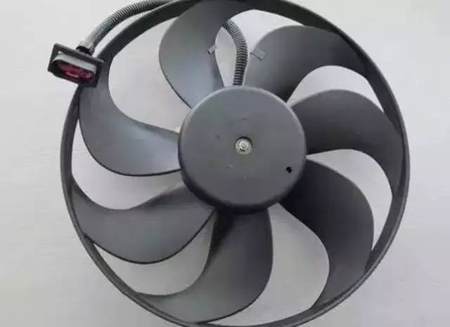 汽车水温反映这么多问题!不注意太危险了