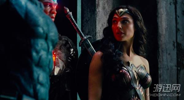 《正义联盟》新预告&剧照 大反派荒原狼露出真身