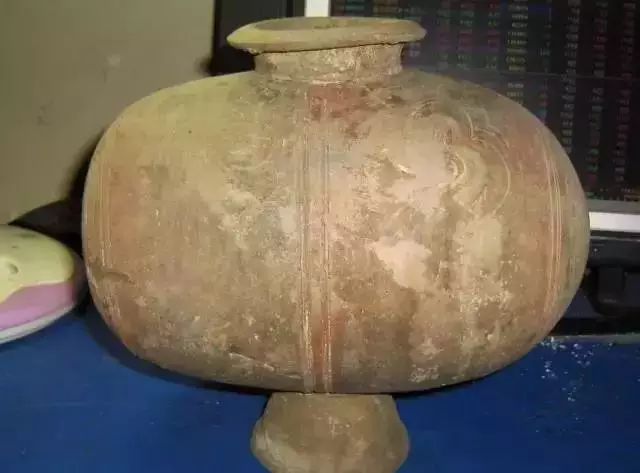 西安一高校建筑工地内发现古墓 学生:很激动|汉