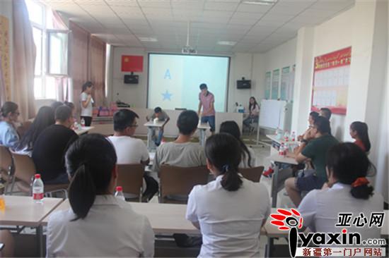 新疆福海县:民族团结知识竞赛展现返乡大学风