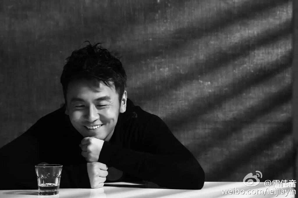 围观前夫哥雷佳音微博有感:这人别是个傻子吧