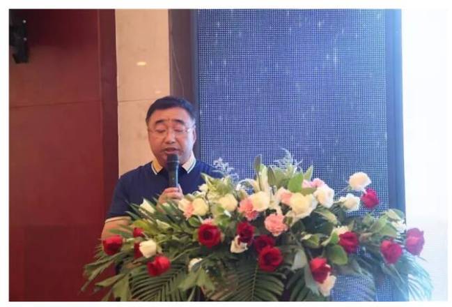 东联集团董事长_董事长办公室图片(3)