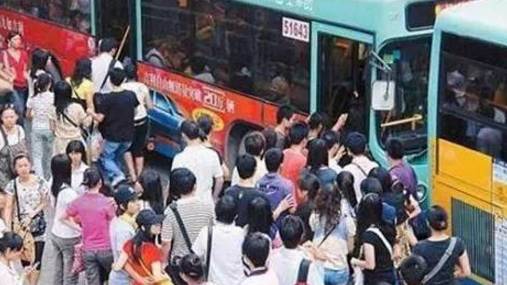乌鲁木齐人口有多少_乌市景泉社区人员是这样过春节(2)