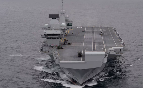  图：英国最新航空母舰“伊丽莎白HMS”号