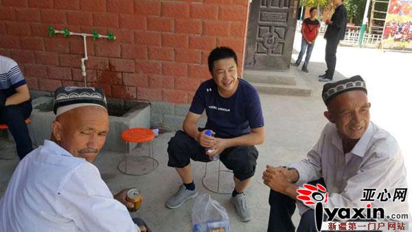 新疆公安厅治安管理总队35名民警职工再回莎