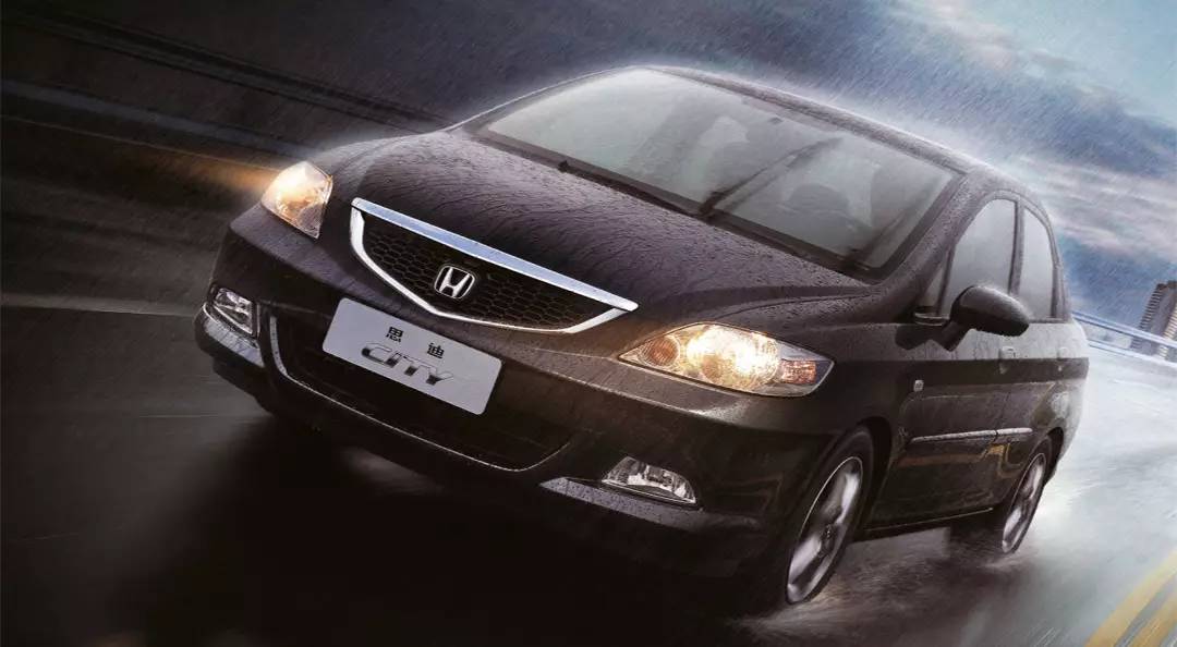 刚毕业的年轻人,只有10万,如何选择?