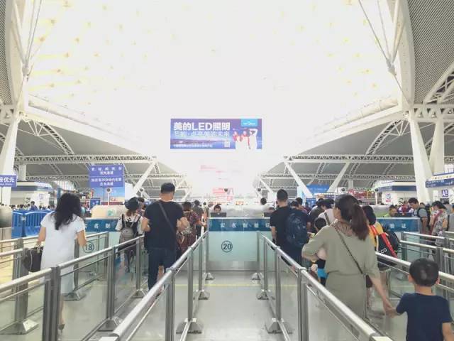 广州南站终于可以刷脸过闸啦!验票秒速,手把