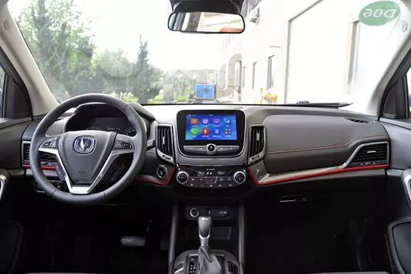 【快餐】售8.39-13.29万元,长安CS55正式上市