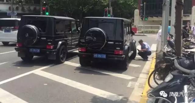 上海惊现“双胞胎”豪车,连警察都分不出来!