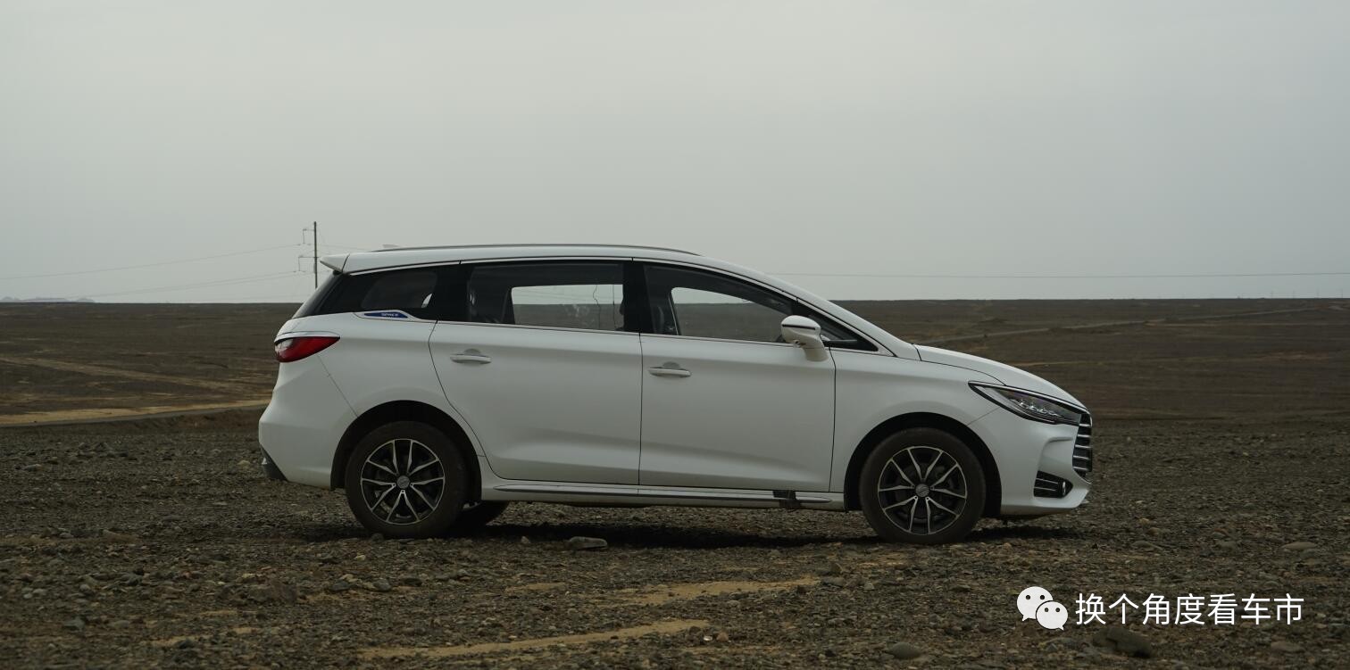 宋楠的比亚迪宋七座吐鲁番评测手记