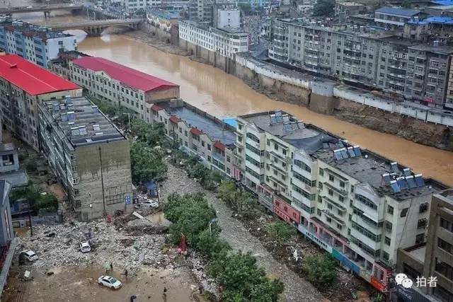 陕西绥德雨夜大逃生|眼看洪水冲进家门却无能