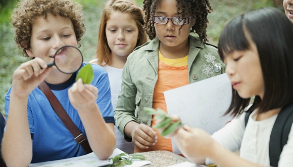 人民日报整版谈出境游学:只游不学真急人|人民