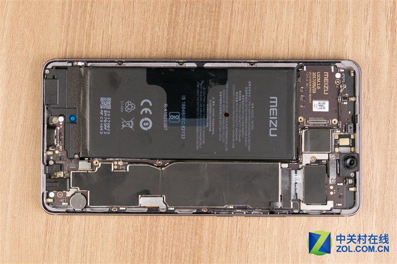 手机屏幕怎样拆开 dYN6-fyiphwc3262721.jpg