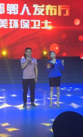 情诡异、眼神狰狞,身体僵直倒地…|牛奶|食品|苹果