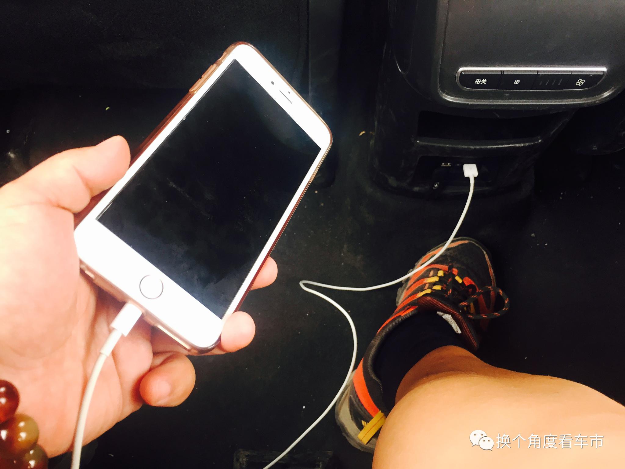 宋楠的比亚迪宋七座吐鲁番评测手记