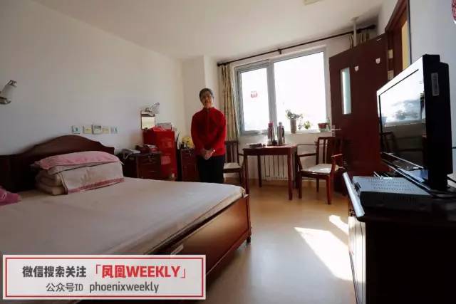 公立养老排队100年,私立养老先交钱.中产爸妈